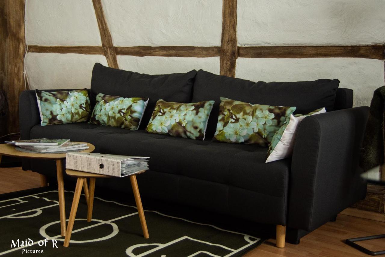 Hof Vierzehnender Im Hohen Venn - 70Qm Fachwerk-Studio - Grosses Wohn-Schlafzimmer Mit Dachterrasse Und Kaminofen - Separate Kueche - Perfekt Fuer Paare - Monschau - Eifel - Hunde Willkommen - Islandpferde المظهر الخارجي الصورة