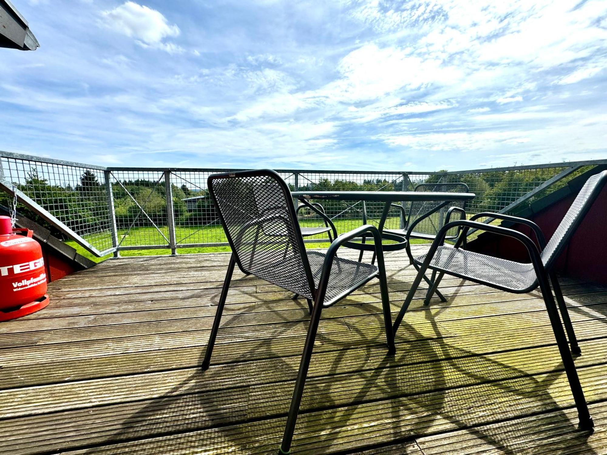Hof Vierzehnender Im Hohen Venn - 70Qm Fachwerk-Studio - Grosses Wohn-Schlafzimmer Mit Dachterrasse Und Kaminofen - Separate Kueche - Perfekt Fuer Paare - Monschau - Eifel - Hunde Willkommen - Islandpferde المظهر الخارجي الصورة