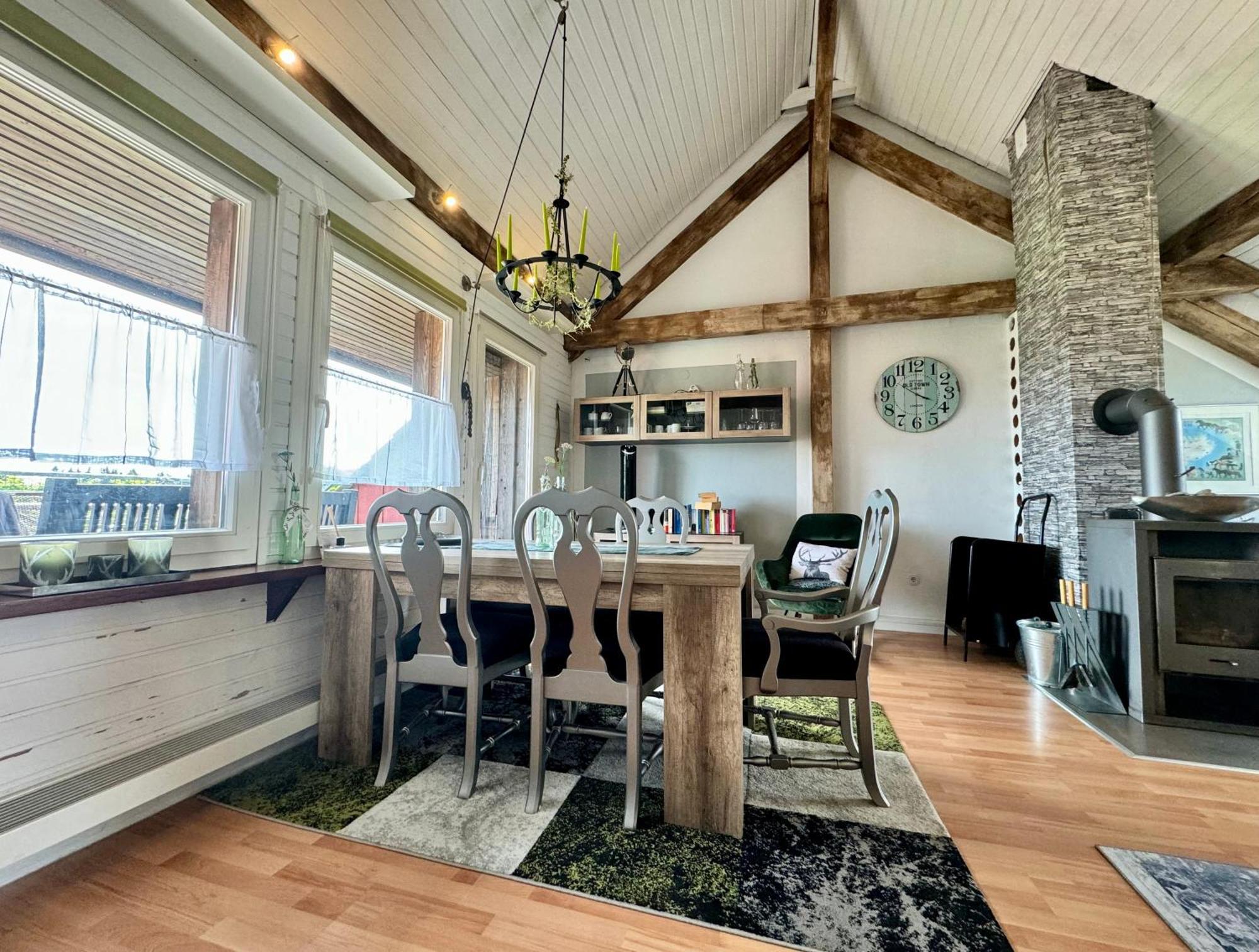 Hof Vierzehnender Im Hohen Venn - 70Qm Fachwerk-Studio - Grosses Wohn-Schlafzimmer Mit Dachterrasse Und Kaminofen - Separate Kueche - Perfekt Fuer Paare - Monschau - Eifel - Hunde Willkommen - Islandpferde المظهر الخارجي الصورة